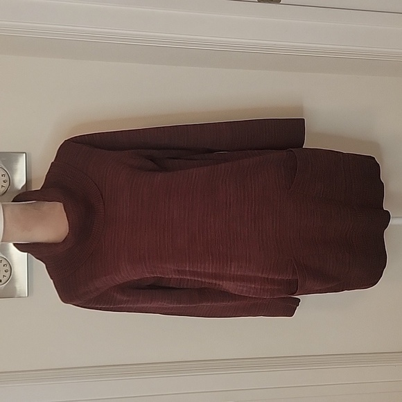 eight eight eight, Size L, Marled Maroon Double Front Pocket Cowl Neck Sweater - Picture 1 of 10